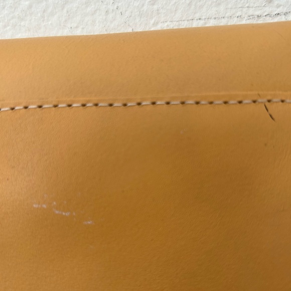 GENUINE LEATHER BY BARGANZA CROSSBODY - Picture 6 of 11